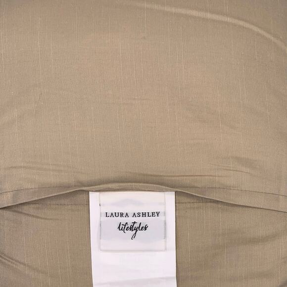 Laura Ashley Pair of 16" Square Beige Embroidered Throw Pillows New - Picture 3 of 7